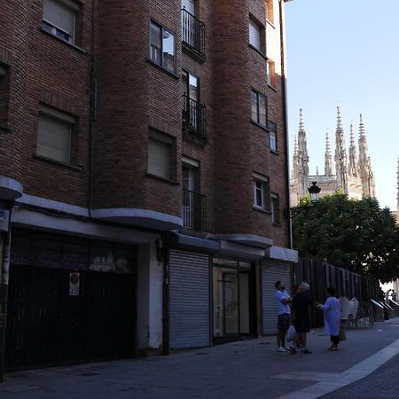 Vivienda En Perfecta Ubicacion Al Lado De La Catedral De Burgos Atuaire Apartman Kültér fotó