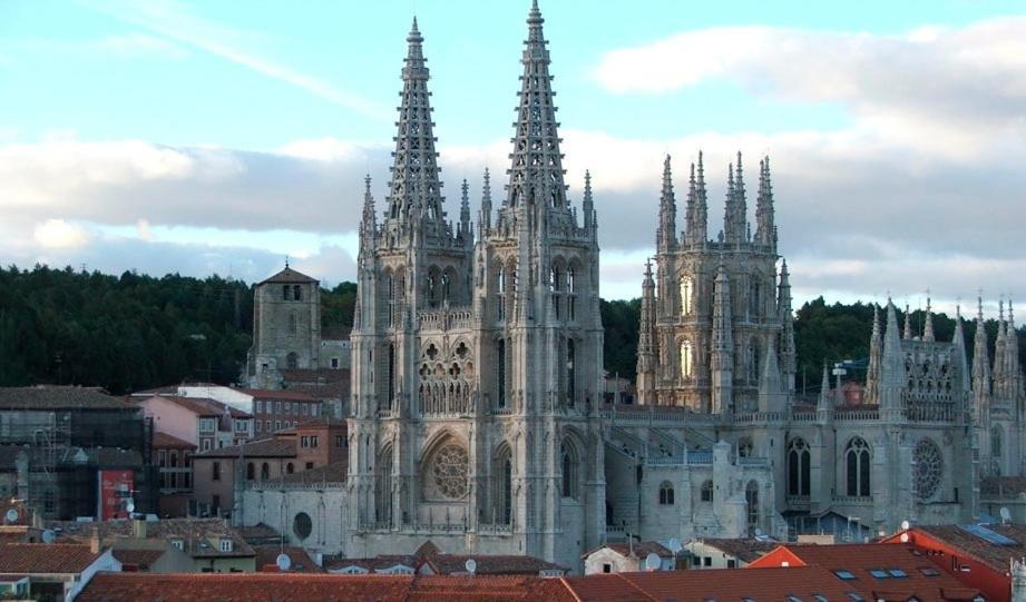 Vivienda En Perfecta Ubicacion Al Lado De La Catedral De Burgos Atuaire Apartman Kültér fotó