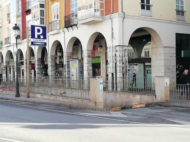 Vivienda En Perfecta Ubicacion Al Lado De La Catedral De Burgos Atuaire Apartman Kültér fotó